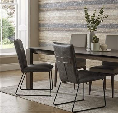 How to decide on a decorating style for your dining room