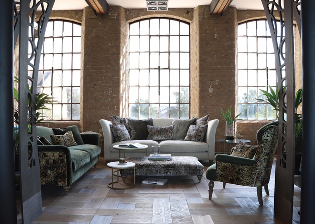 Spink & Edgar Monique