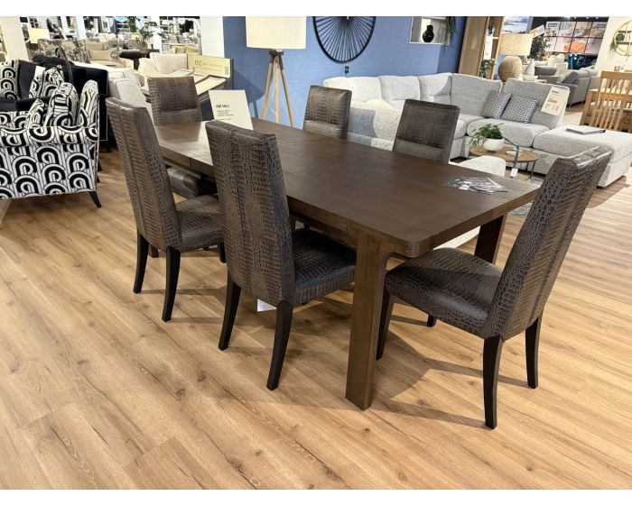 Clearance Nevada Extending Dining Table & 6 Leather Chairs