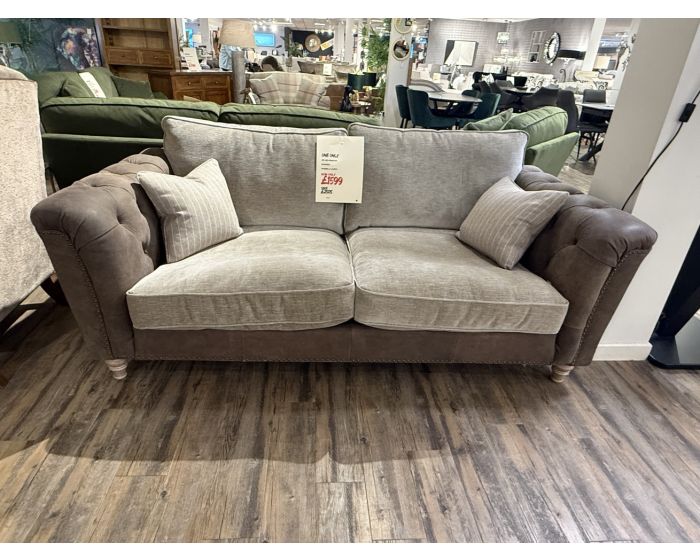 Clearance Explorer Medium Sofa