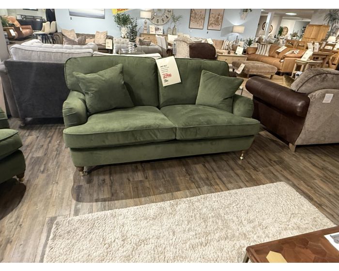 Clearance Romeo Medium Sofa & Loveseat
