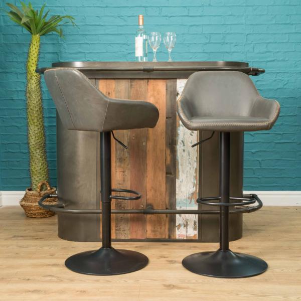 The art of reclaimed wood furniture