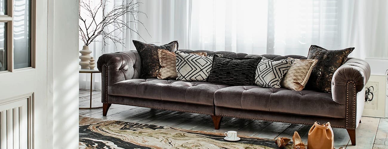 What s the difference between a sofa and a loveseat Taskers